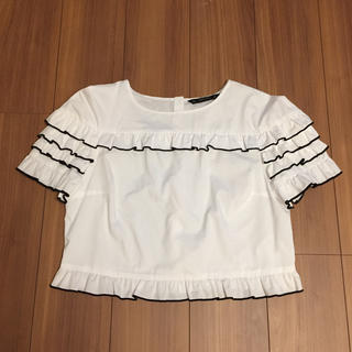 ザラ(ZARA)のzara フリルトップス(カットソー(半袖/袖なし))