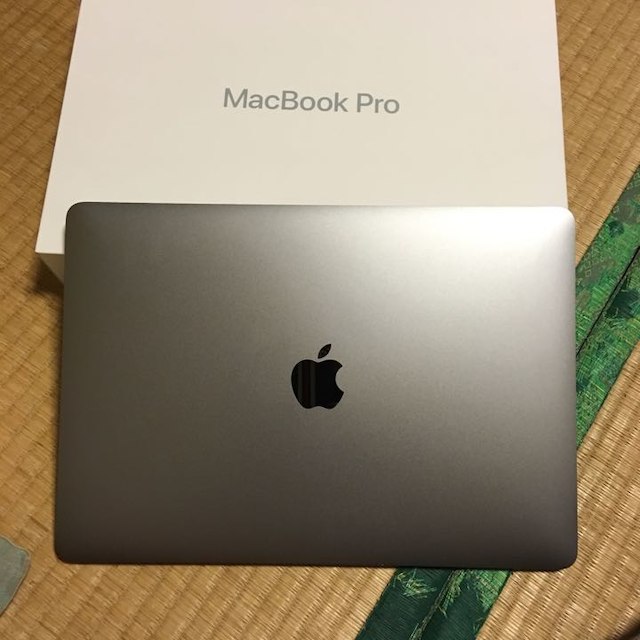 MacBook Pro 13インチ 2016 i5/8G/256G/タッチバー付 MacBook Pro 13インチ 2016 i5/8G/256G/タッチバー付