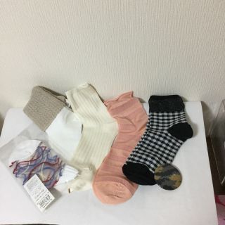 クツシタヤ(靴下屋)のりさこ 様 専用ページ 靴下屋 レディース 新品 ソックス 5足と 丸鏡(ソックス)