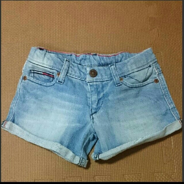 TOMMY HILFIGER(トミーヒルフィガー)のトミー☺デニム ショートパンツ キッズ/ベビー/マタニティのキッズ服女の子用(90cm~)(パンツ/スパッツ)の商品写真