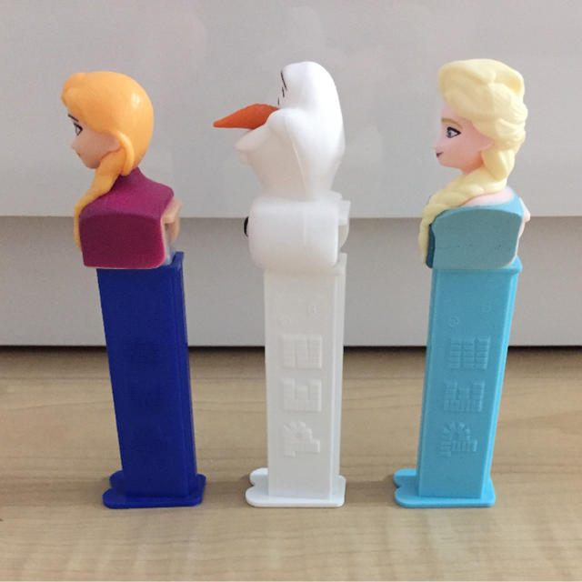 Disney(ディズニー)の【lilililink様専用】PEZ ペッツ アナと雪の女王 3本セット エンタメ/ホビーのおもちゃ/ぬいぐるみ(キャラクターグッズ)の商品写真