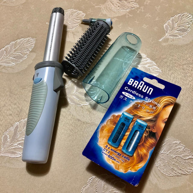 BRAUN(ブラウン)のブラウン ガス コテ 新品 カートリッジ 2本付き ヘアーアイロン スマホ/家電/カメラの美容/健康(ヘアアイロン)の商品写真