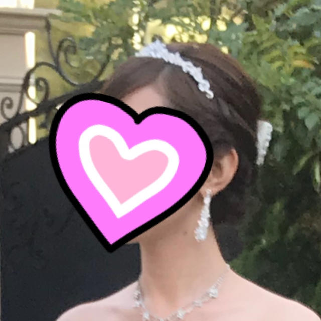 結婚式 ティアラ 一回使用 キラキラ カチューシャ レディースのヘアアクセサリー(カチューシャ)の商品写真