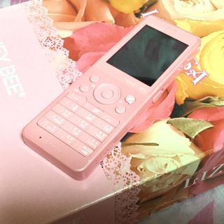 ハニービー(HONEY BEE)の【HONEY BEE】LIZLISA ピンク 携帯電話(携帯電話本体)