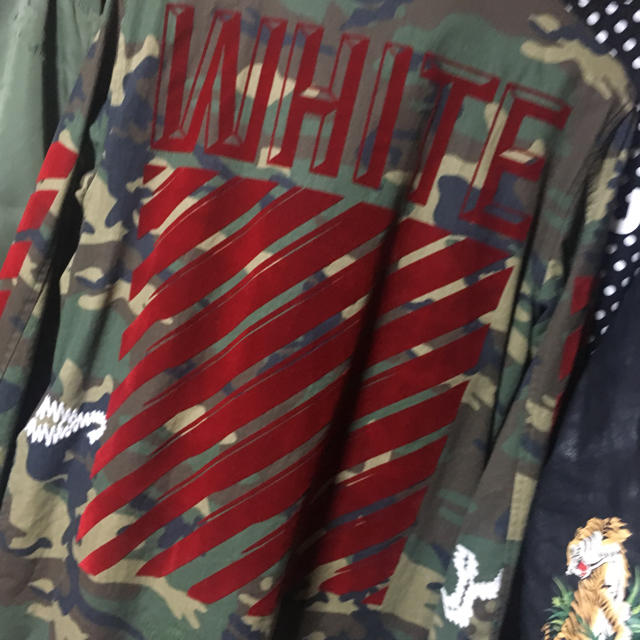 OFF-WHITE(オフホワイト)のoff-white 迷彩 カモ ジャケット メンズのジャケット/アウター(ミリタリージャケット)の商品写真