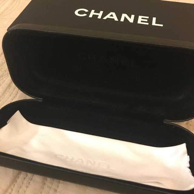 CHANEL(シャネル)の【専用】最終お値下げ☆シャネル メガネケース レディースのファッション小物(サングラス/メガネ)の商品写真