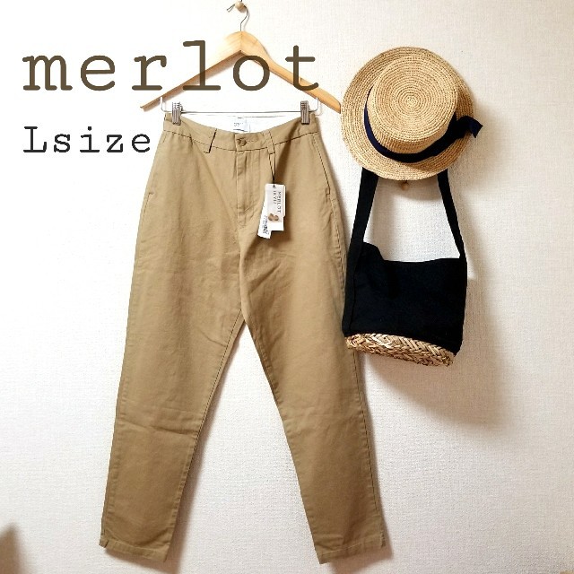 merlot(メルロー)の新作＊♫メルロー テーパードチノパンツ ベージュ レディースのパンツ(チノパン)の商品写真