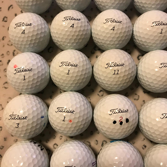 Titleist(タイトリスト)のTitleist Prov1 ゴルフロストボール30球 チケットのスポーツ(ゴルフ)の商品写真