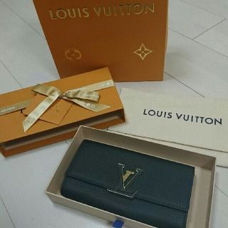 ルイヴィトン(LOUIS VUITTON)の【新品未使用】VUITTON♡カプシーヌ長財布(財布)