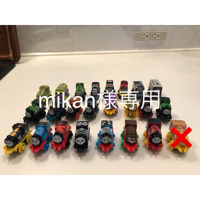 ミニミニトーマス 24個 ① エンタメ/ホビーのおもちゃ/ぬいぐるみ(キャラクターグッズ)の商品写真