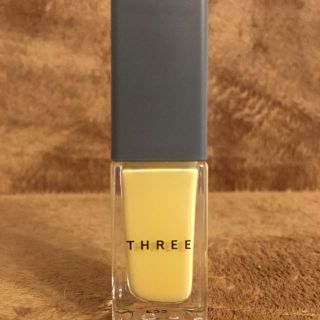 スリー(THREE)のTHREE ネイルポリッシュ 33(マニキュア)