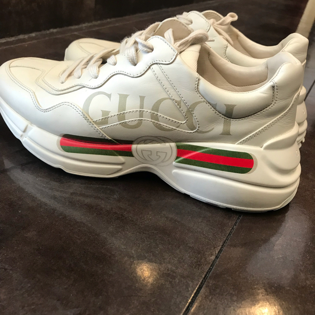 Gucci(グッチ)のnat 様 専用 GUCCI ヴィンテージロゴ レザースニーカー メンズの靴/シューズ(スニーカー)の商品写真