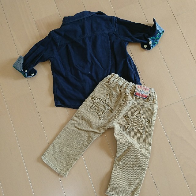 babyGAP(ベビーギャップ)の【ちゃき☆ちゃき様専用】80  GAPシャツ & ダディオダディ パンツ セット キッズ/ベビー/マタニティのベビー服(~85cm)(シャツ/カットソー)の商品写真