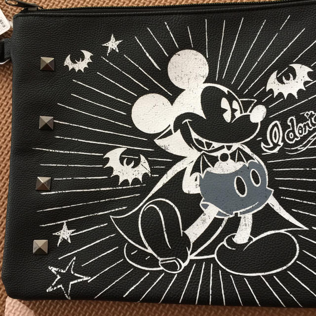 Disney(ディズニー)のミッキーのポーチ レディースのファッション小物(ポーチ)の商品写真