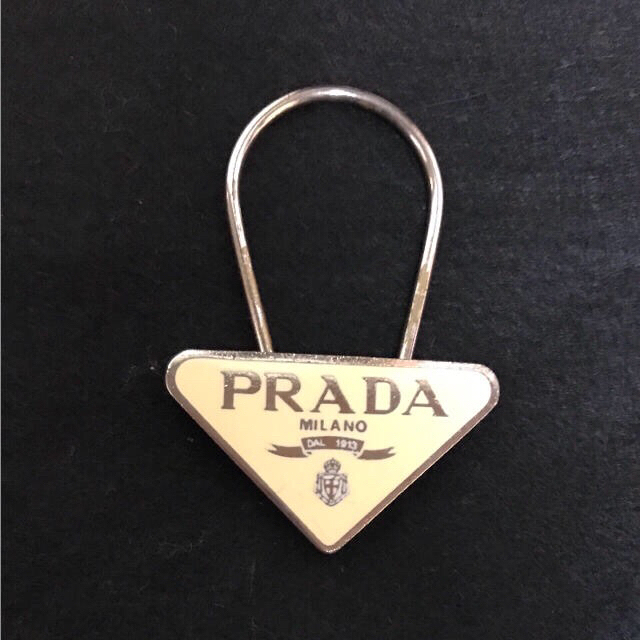 PRADA(プラダ)のプラダ  キーホルダー   ドドーンと最終お値下げしました♪ レディースのファッション小物(キーホルダー)の商品写真