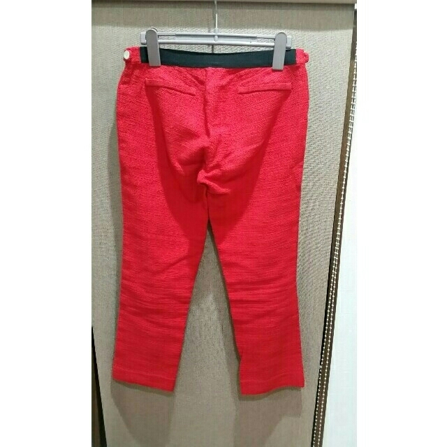 UNITED ARROWS(ユナイテッドアローズ)のユナイテッドアローズ　38 赤　パンツ　七分丈 レディースのパンツ(クロップドパンツ)の商品写真