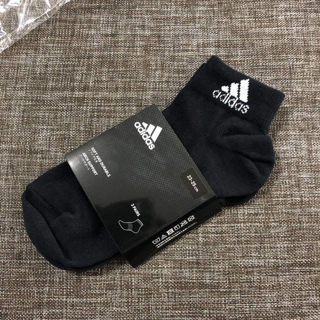 adidas(アディダス)の♡adidas靴下♡新品23-25 レディースのレッグウェア(ソックス)の商品写真