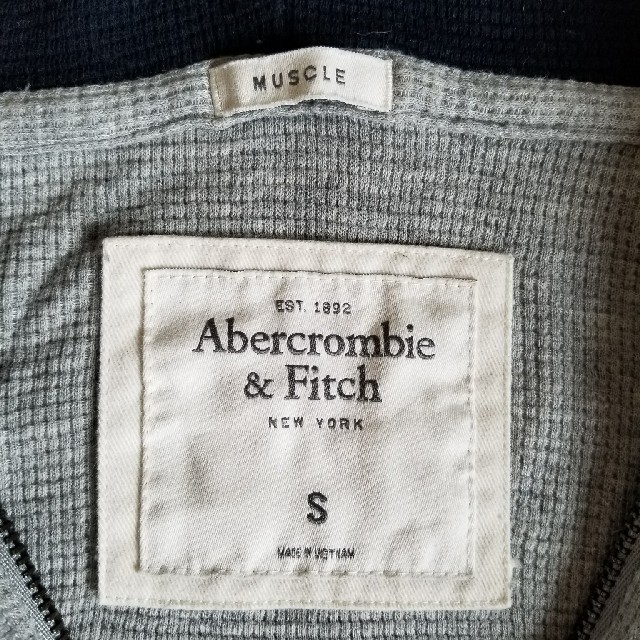 Abercrombie&Fitch(アバクロンビーアンドフィッチ)の激安！！Abercrombie&Fitch！！ メンズのトップス(パーカー)の商品写真