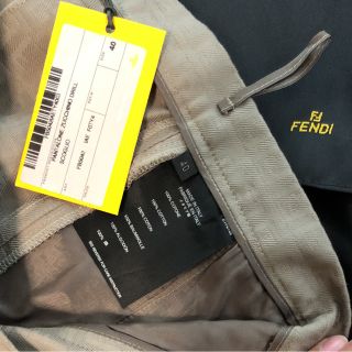 フェンディ(FENDI)のFENDI パンツ  新品 未着用　美品(その他)