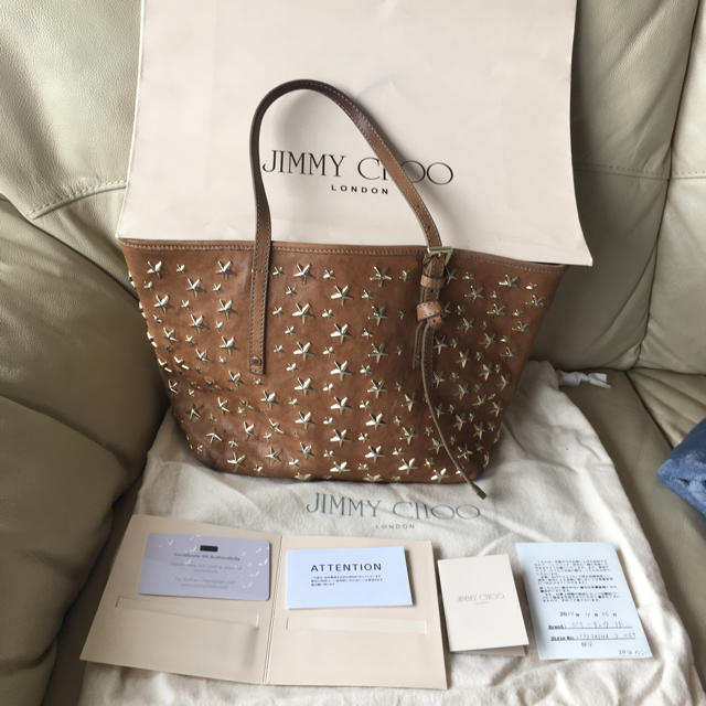 JIMMY CHOO(ジミーチュウ)のJimmy chop ジミーチュウ  サシャ 茶スタッズバックS伊勢丹購入中古品 レディースのバッグ(トートバッグ)の商品写真