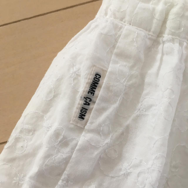 COMME CA ISM(コムサイズム)のコムサイズム＊白の刺繍スカート＊90㎝ キッズ/ベビー/マタニティのキッズ服女の子用(90cm~)(スカート)の商品写真