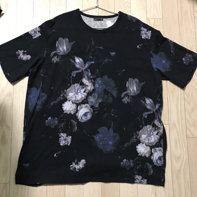LAD MUSICIAN(ラッドミュージシャン)のLAD MUSICIAN 花柄Tシャツ 46 メンズのトップス(Tシャツ/カットソー(半袖/袖なし))の商品写真