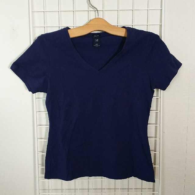 GAP(ギャップ)の［GAP/gapstretch］Tシャツ Vネック 紺 ネイビー レディースのトップス(Tシャツ(半袖/袖なし))の商品写真