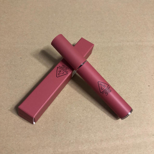 3ce(スリーシーイー)の3CE VELVET LIP TINT ベルベット #NEAR AND DEAR コスメ/美容のベースメイク/化粧品(リップグロス)の商品写真