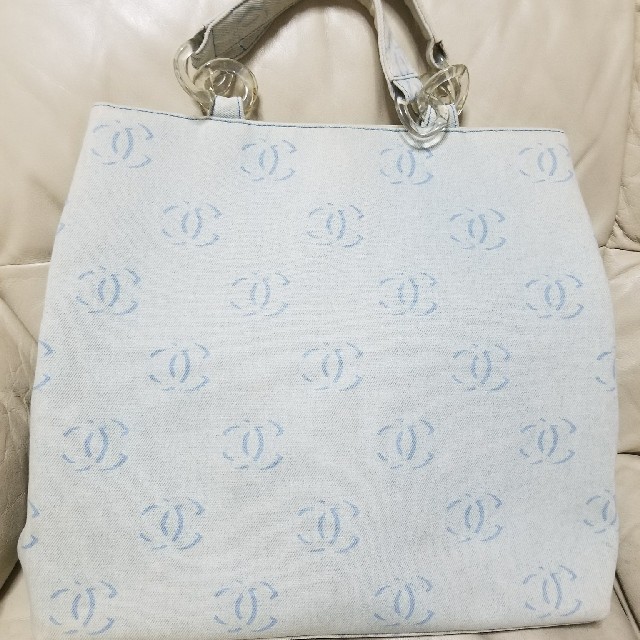 CHANEL(シャネル)の‼完売しました‼CHANELデニムバック レディースのバッグ(トートバッグ)の商品写真