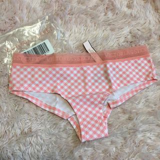 ヴィクトリアズシークレット(Victoria's Secret)の新品 ギンガムチェック ピンク(ショーツ)