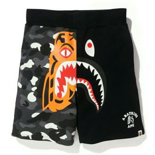 アベイシングエイプ(A BATHING APE)の[Lサイズ] タイガー シャーク ハーフパンツ 新品(ショートパンツ)