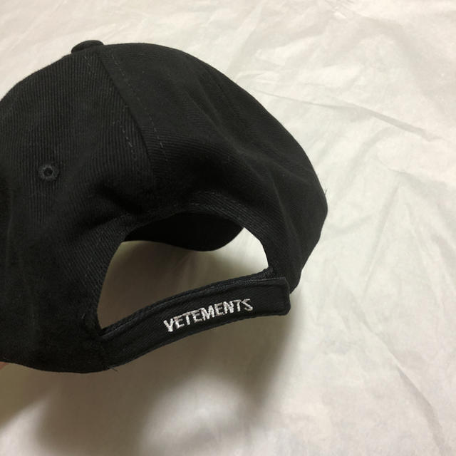 Vetements 即完売 ロゴ ベースボールキャップ ブラック