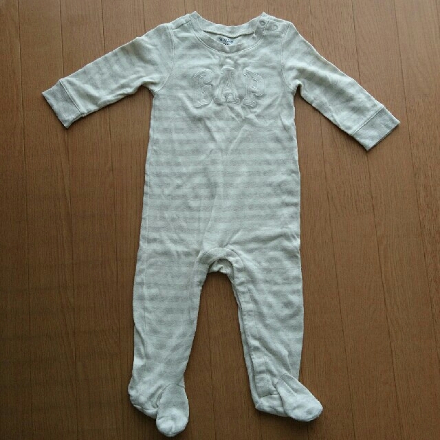 babyGAP(ベビーギャップ)の足つき ロンパース キッズ/ベビー/マタニティのベビー服(~85cm)(カバーオール)の商品写真