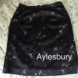 アリスバーリー(Aylesbury)のアリスバリーのつるつるスカート(ひざ丈スカート)