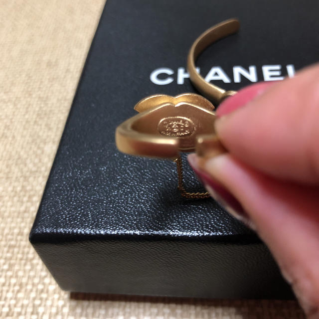 CHANEL(シャネル)のCHANEL バングル＆リング レディースのアクセサリー(ブレスレット/バングル)の商品写真