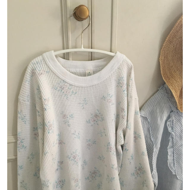 Lochie(ロキエ)のusa flower thermal 花柄サーマルカットソーブルー古着 レディースのトップス(カットソー(長袖/七分))の商品写真