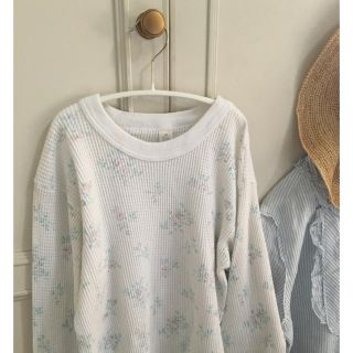 ロキエ(Lochie)のusa flower thermal 花柄サーマルカットソーブルー古着(カットソー(長袖/七分))