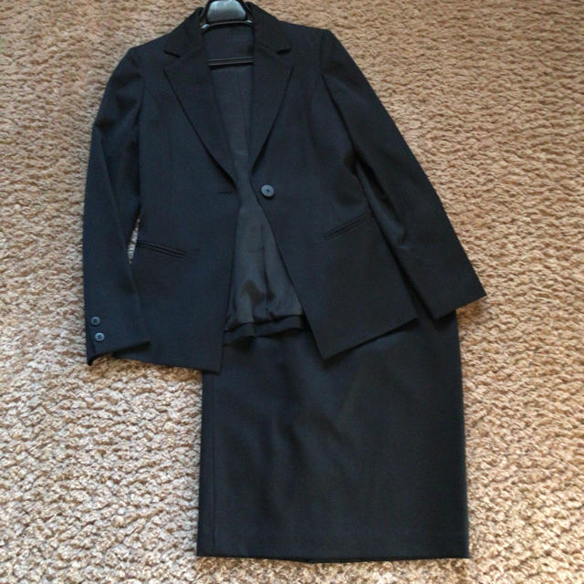 NOLLEY'S(ノーリーズ)のノーリーズ スーツ スカート ジャケット 黒 38SM 美品 レディースのフォーマル/ドレス(スーツ)の商品写真