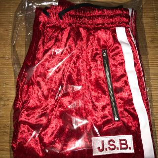 サンダイメジェイソウルブラザーズ(三代目 J Soul Brothers)のJSB ベロアパンツ 赤・Red (ミュージシャン)