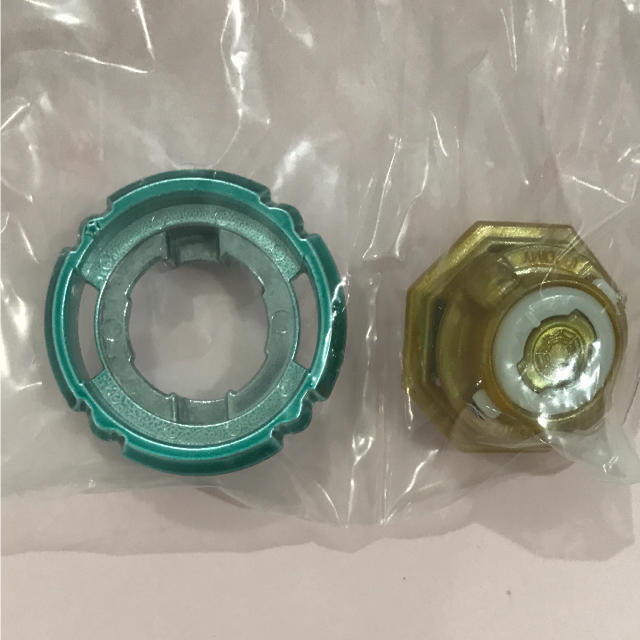Takara Tomy - ベイブレードバースト オリハルコンΩ.Ω アウター Takara Tomy - ベイブレードバースト オリハルコンΩ.Ω アウター