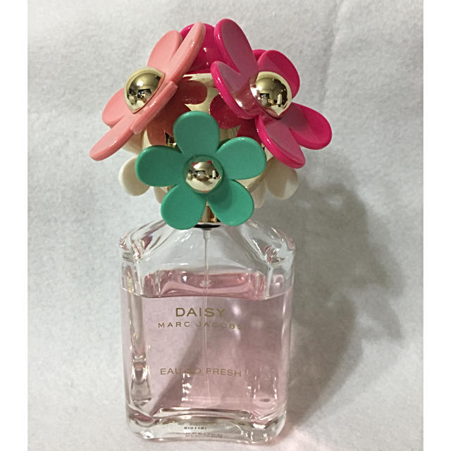 MARC BY MARC JACOBS(マークバイマークジェイコブス)のデイジー オー ソー フレッシュ ディライト EDT 75ml コスメ/美容の香水(香水(女性用))の商品写真