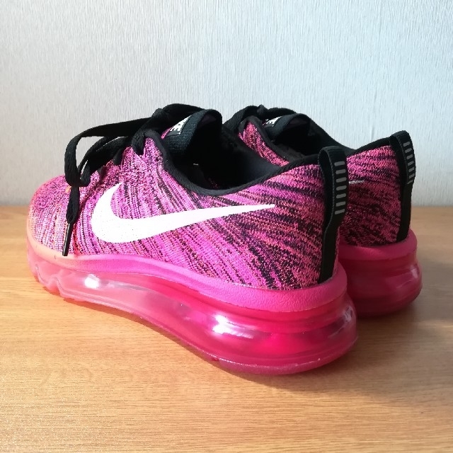 NIKE(ナイキ)の新品 最高級モデルNIKE AIR FLY KNIT MAX レディースの靴/シューズ(スニーカー)の商品写真