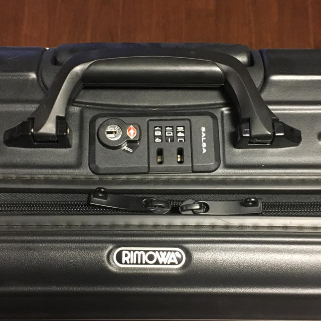 RIMOWA   キャリーケース メンズのバッグ(トラベルバッグ/スーツケース)の商品写真