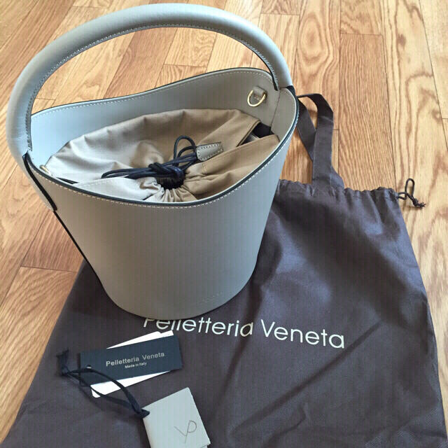 Spick & Span(スピックアンドスパン)のPelletteria Veneta バケツ型ショルダーバッグ 美品 レディースのバッグ(ショルダーバッグ)の商品写真