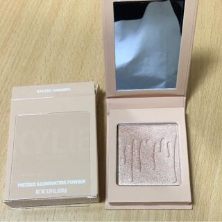 カイリーコスメティックス(Kylie Cosmetics)のカイリーコスメティクス フェイスパウダー SALTED CARAMEL(フェイスパウダー)