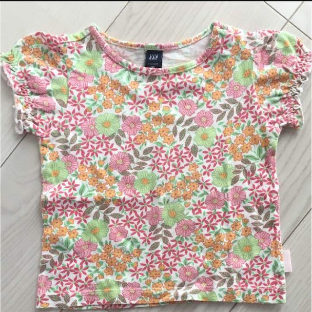 babyGAP(ベビーギャップ)のbabyGAP Tシャツ90 キッズ/ベビー/マタニティのベビー服(~85cm)(その他)の商品写真