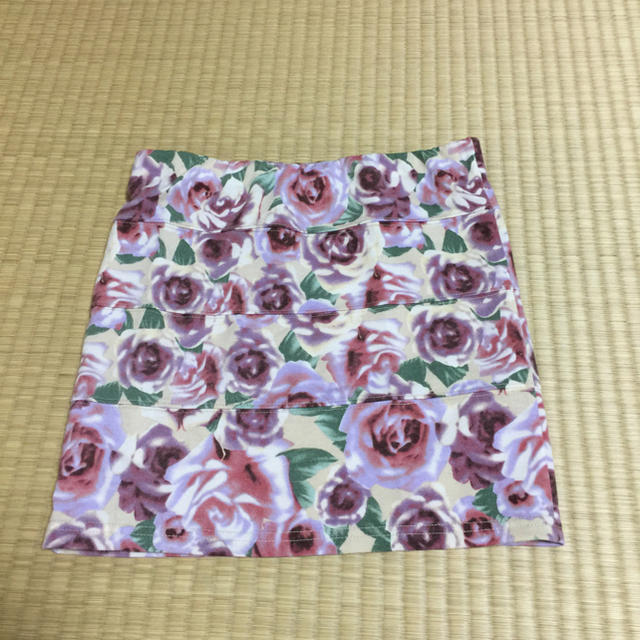 LIP SERVICE(リップサービス)の花柄ミニスカート💐 レディースのスカート(ミニスカート)の商品写真