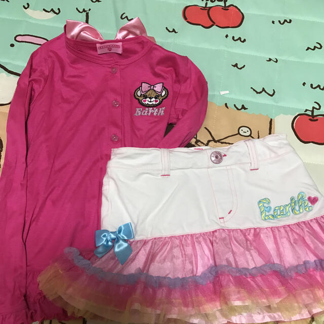 EARTHMAGIC(アースマジック)のアースマジック140、130セット専用 キッズ/ベビー/マタニティのキッズ服女の子用(90cm~)(スカート)の商品写真