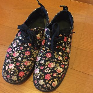 ドクターマーチン 花柄スニーカー-