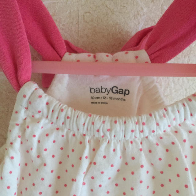 babyGAP(ベビーギャップ)のbaby gap☆リボンロンパース キッズ/ベビー/マタニティのベビー服(~85cm)(ロンパース)の商品写真